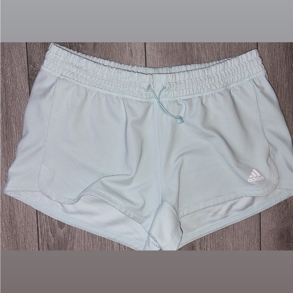 Adidas Women’s Size Medium Aeroready Shorts Light Blue Athletic EUC - Picture 1 of 6